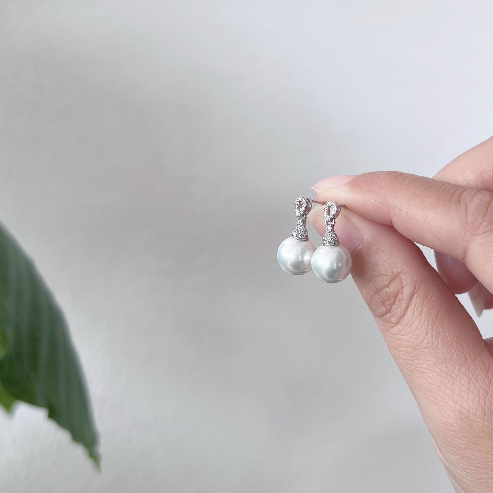 [HAYA] Freshwater Pearl Earrings (Round 8.8mm)